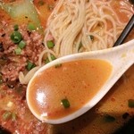 Ippin Hinabe - 担々麺のスープ