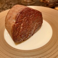 六花 - 研鑽と慧眼と情熱 異なるタンパク質 ~ Diligence, Perspicacité et Passion：厳選極み和牛 魂の火入れ 田村さんの38ヶ月のフィレ