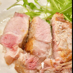 da Uma - ビゴール豚の炭火焼きグリル　byまみこまみこ