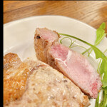 da Uma - ビゴール豚の炭火焼きグリル　byまみこまみこ