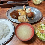 208409041 - 夜だけどランチ