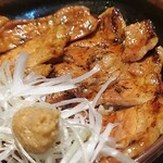 炭焼 豚丼 小豚家 - 