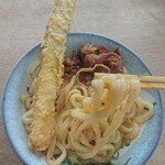 吉本食品 - 麺のリフトアップ