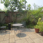 コンテックス タオルガーデン - テラス席もありお庭が眺められます