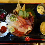 海鮮めし屋 磯人 - 磯人丼1,680円