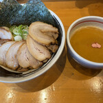 つけ麺まぜそば専門店 えじまん - 「えび塩つけ麺全部のせ(1,370円)」+「チャーシュー(320円)」+「メンマ(180円)」