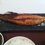 四日市ヒモノ食堂 - 半身の鯖のひもの