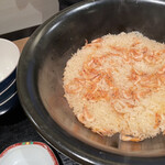 天婦羅割烹 すみ - 桜海老の炊き込み御飯