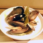 ムール貝の白ワイン蒸し　ハーフポーション