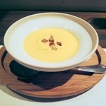 ピヨピッツァ - 人参の冷製ポタージュ。500円