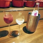 ピヨピッツァ - ガス入りスルジーバ500円。