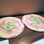 ピヨピッツァ - ピザの大きさを説明するための模型です。