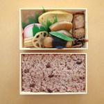 日本橋弁松総本店 - 料理写真:並六・赤飯弁当