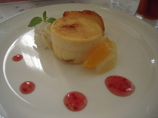 Restaurant Sonetto - 林檎のケーキとフルーツ