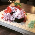 豊洲直送鮮魚と釜飯 二代目 魚義 - 海鮮こぼれ寿司(小)