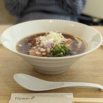 自家製麺 フラワー - 濃厚しょうゆ