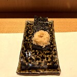 鮓 きずな - 風味抜群の海苔の上に赤酢シャリがセット❗️
      