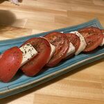 炉端 旬 - トマトとモッツァレラのカプレーゼ