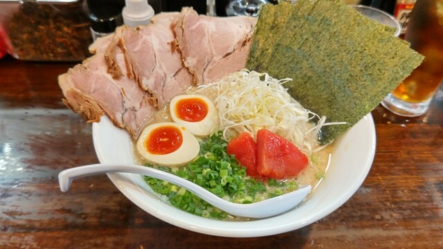 オススメ】うまか丸@本厚木〜ラーメン／キクラゲ／替玉／博多豚