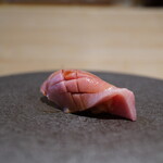 麻布十番 鮨 すずめ - 大とろ