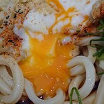 Kineya Mugimaru - 杵屋麦丸 竹橋パレスサイドビル店 ぶっかけ温玉うどん 冷 温玉崩し