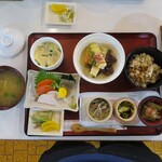 うるぎ温泉ささゆり荘 - 料理写真:夕食