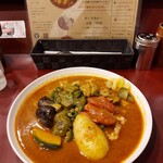 インドカレーカーマ - やさいカレー鬼辛ソース大盛1,400円(2022年8月24日)
