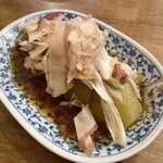鶴亀八番 - 焼きナスとミョウガのだし醤油がけ