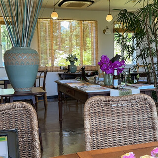 バーンハタ ダイニングテーブル_2