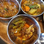 インド料理 カリワラ - 2時：野菜、6時：漬物、11時：挽肉
