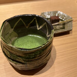 Ginza Inaba - 抹茶と御茶菓子(山椒のガトーショコラ)