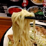 俺の中華たなか家 - 麺リフト⤴️「自家製太麺」に味噌スープがしっかり絡んで美味♥️