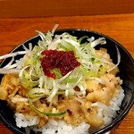 俺の中華たなか家 - 「背脂飯」に「自家製辛味噌」をトッピング⤴️この組み合わせも旨し❗