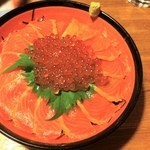 地酒焼酎と肴 弥太郎 - 鮏イクラ丼