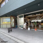 coworking cafe estacion - オープンカフェな雰囲気
