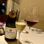 リストランテ リンコントロ - 『MONTE ROSSA』赤ワインと葡萄ジュースで乾杯