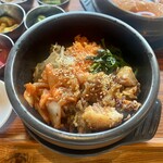 コリアン キッチン プチマン - ダッカルビ石焼ビビンバ