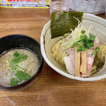 きくや - どぅるん昆布がけ～背脂煮干しつけ麺～