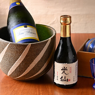 お食事とのハーモニーを愉しめる日本酒やワイン