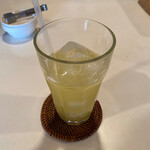 Midsummer Cafe 夏至茶屋 - パインジュースにしました。