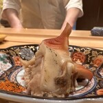 Sushi Takumi - 全ての食材に丁寧な仕立てが施されているから味わいが格別！