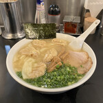 Kouyamembou - 雲呑麺 5個　　　　1000円