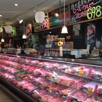 肉工房 千里屋 ホルモンバル - お肉売り場