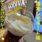GODIVA - ルミネエスト新宿店限定ショコリキサー（690円）