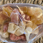 プティポアン - ドライフルーツも彩綺麗ね！