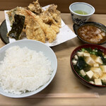 いもや - 天ぷら定食と舞茸天ぷら1個追加。全部で900円。
