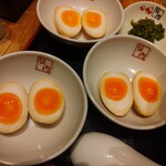 Kitakataramembannai - 味付玉子×3皿と青唐辛子