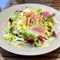 カレス - フレッシュグリーンサラダ…✨300円とは思えない華やかさとボリューム！