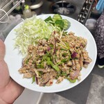 Amigo - 豚肉とパクチーサラダ