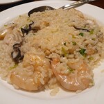 オステリア ピテカントロポ - カキとエビのリゾット
